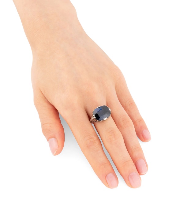 Sublimer un style avec des bijoux anciens et authentiques Sublimer un style avec des bijoux anciens et authentiques
